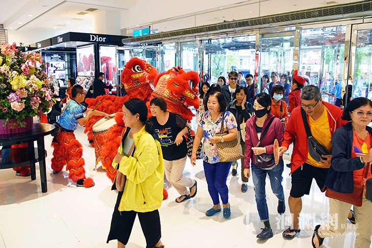 遠百週年慶首日，150箱橄欖油3分鐘完售！