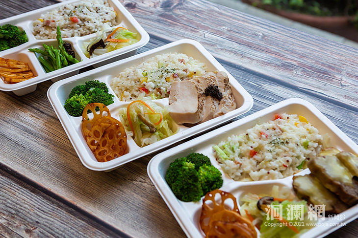 花蓮福容外帶餐盒$150  出示社交距離app再折30