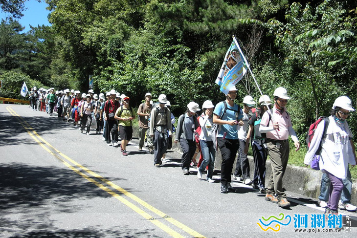 中橫健行隊重回中橫 洛韶、慈恩山莊擔負新時代