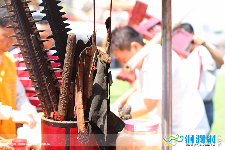 鎮安宮廟慶過火儀式禁忌多