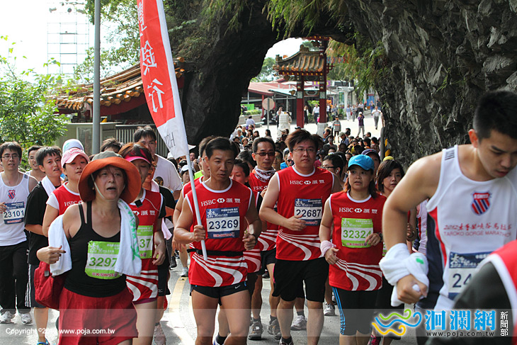 2012馬拉松-10.jpg