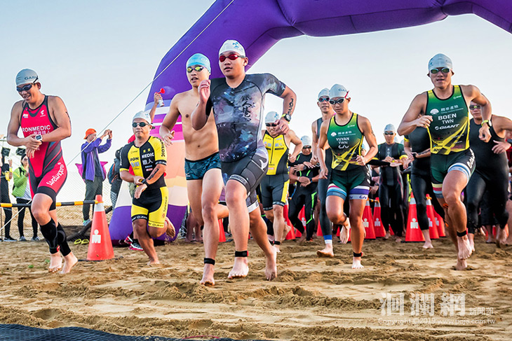 11/10國際級規格花蓮港首次開放鐵人三項賽事