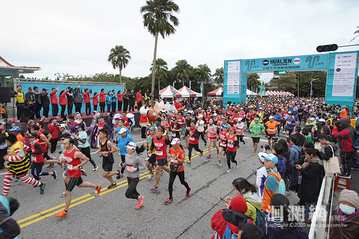12/5太平洋縱谷馬拉松部分路段採交通管制，選手戴