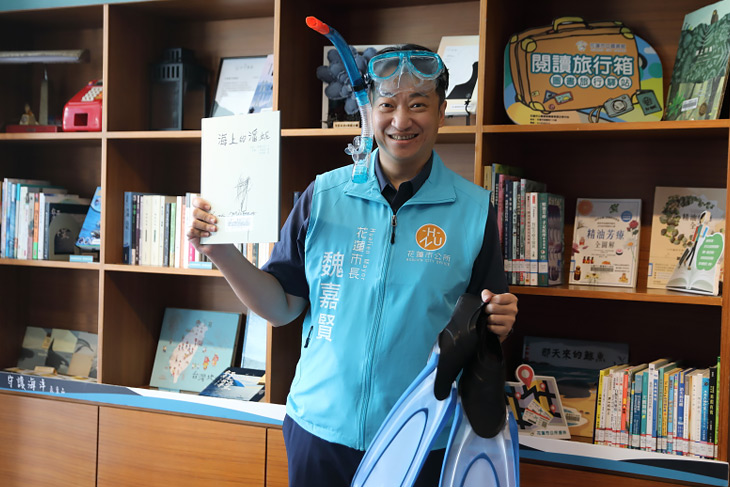 閱讀旅行箱進駐藍天麗池 邀你一起遨遊書海