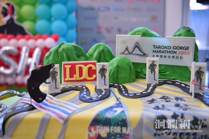 <a href=travel/taroko/2009-08-27/338.html target=_blank class=infotextkey>太魯閣</a>馬-01.jpg