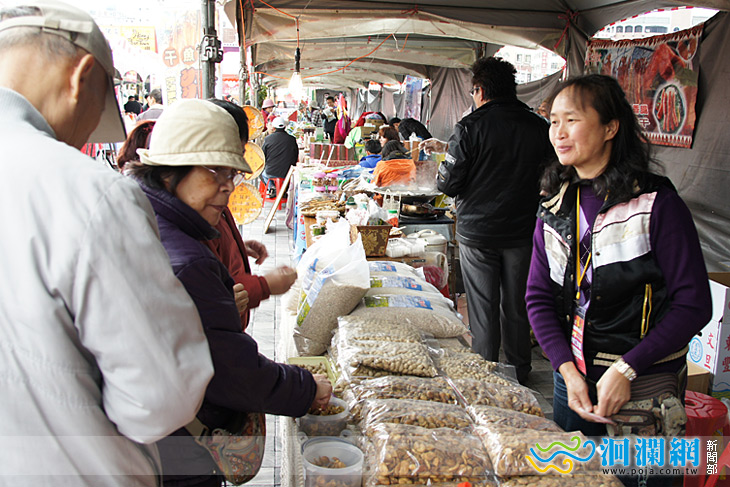 [影音]2011花蓮觀光年貨大街-在花蓮火車站站前