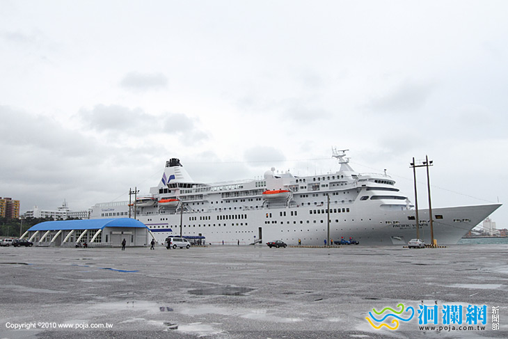 日籍「太平洋維納斯」郵輪抵花蓮港