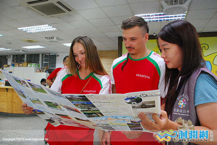 花蓮市觀光摺頁搶手，連假前趕印