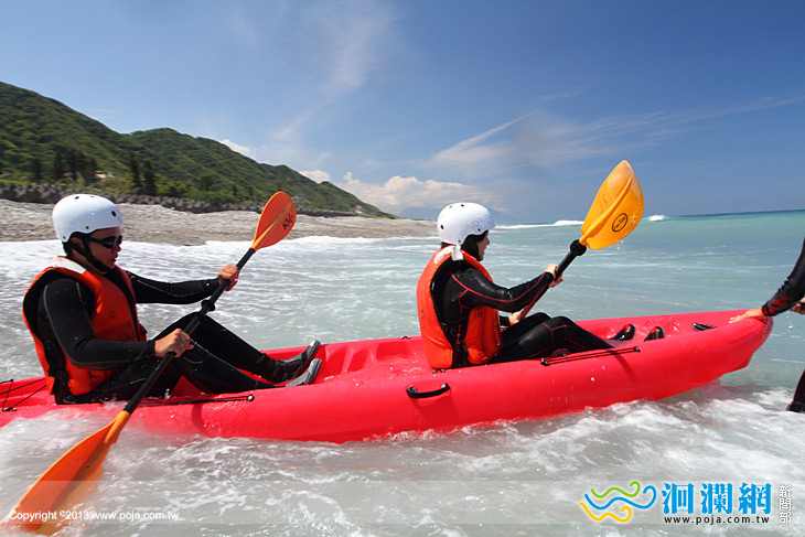 [影音]海泳獨木舟新玩法，這個夏天最不一樣