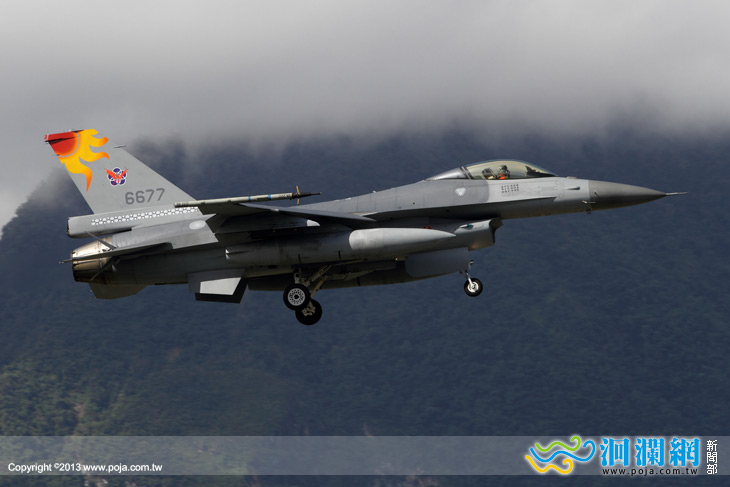花蓮元旦迎曙光F16戰機衝場!