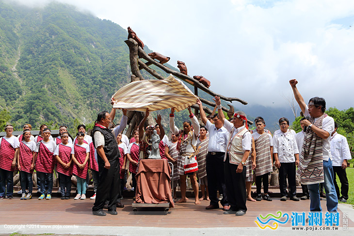 山月村十年有成，鄭明岡感性感恩