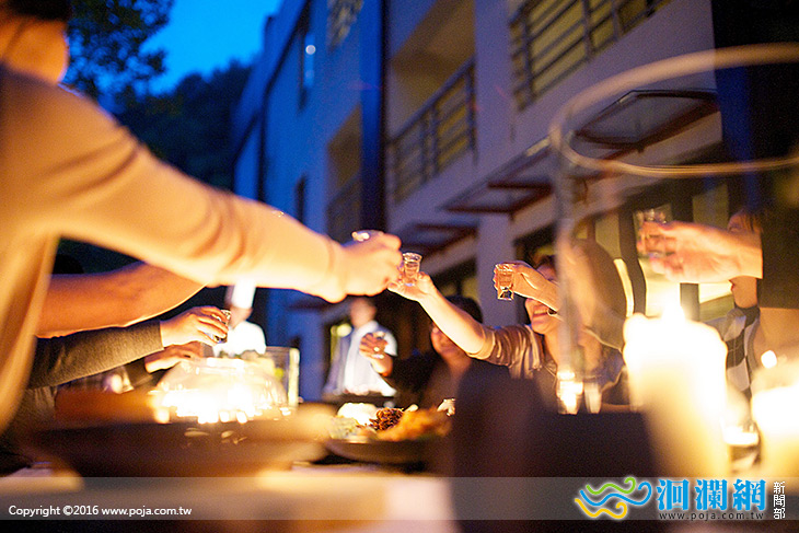 好浪漫，在仲夏星空下享用部落饗宴