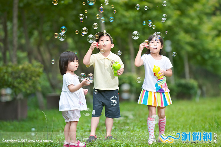讓彩紅泡泡飛滿太魯閣展開歡樂兒童假期