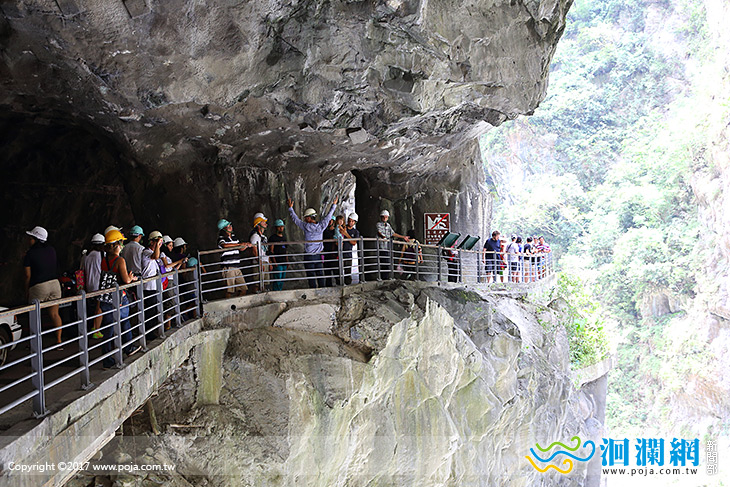 太魯閣燕子口及長春祠地區10/11起分批刷坡工程
