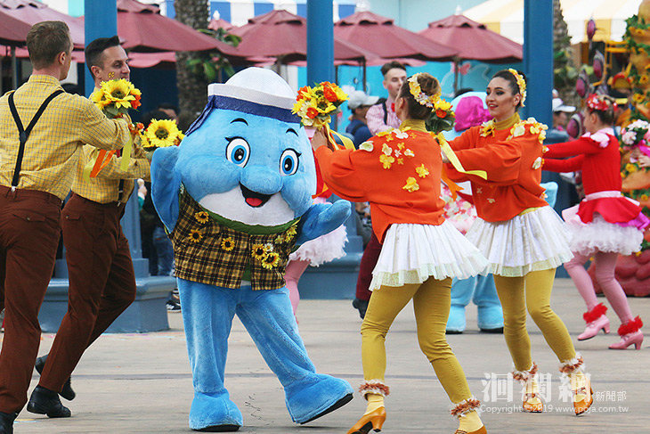 海洋公園讓同業們提前放暑假