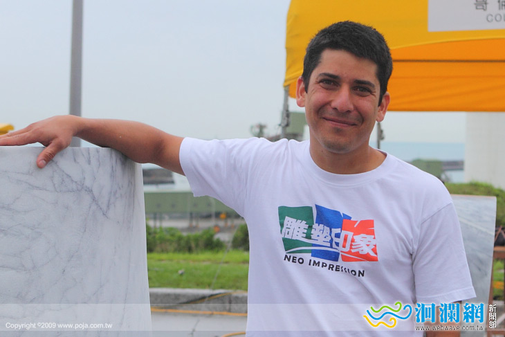 石雕家介紹-哥倫比亞-費南多．品圖(12-2)