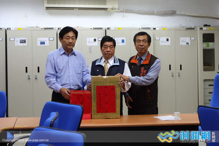 副縣長春節慰問空中勤務總隊‏