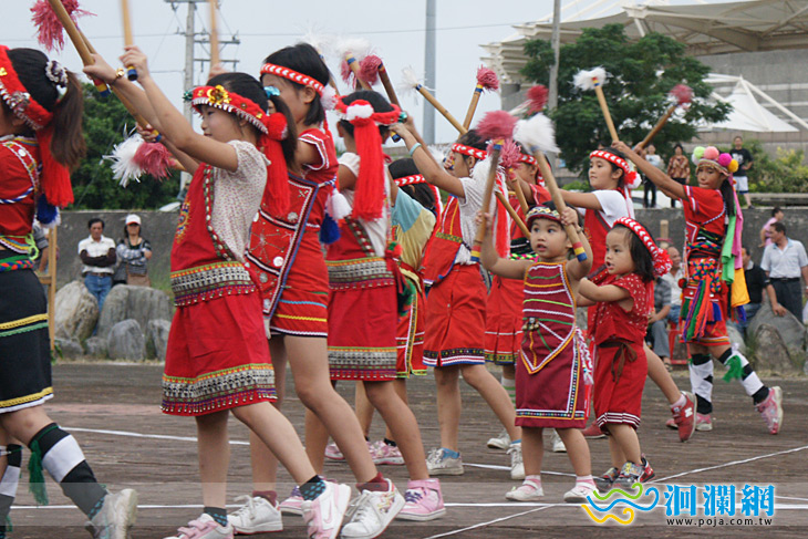 花蓮市達固部灣豐年祭 小小娃娃兵吸睛