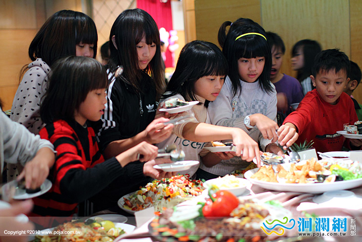 美侖飯店十七周年慶 感恩餐會關懷暖暖