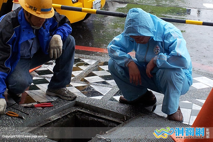 花蓮市公所進行雨水下水道纜線附掛抽查
