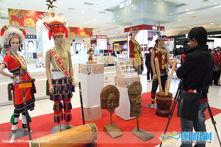 原住民工藝匠師戶外巡迴展於遠百登場