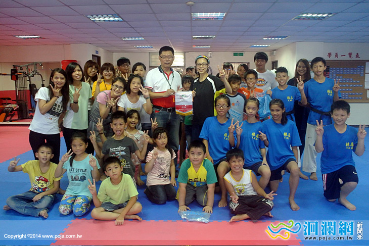 家扶五育寶寶夏令營，陳詩欣帶孩子認識跆拳