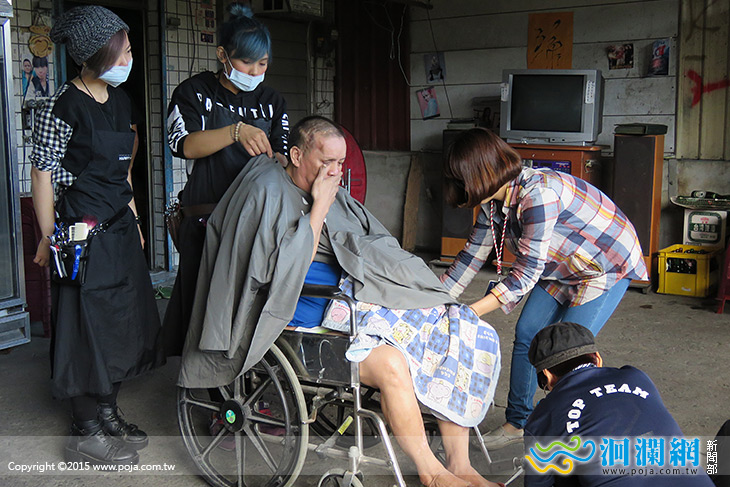 台北快樂髮廊偏鄉義剪迎耶誕