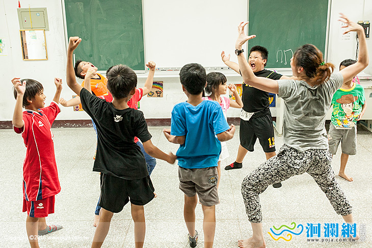 關懷偏鄉小學，理想與藝術團隊合作激發創造力