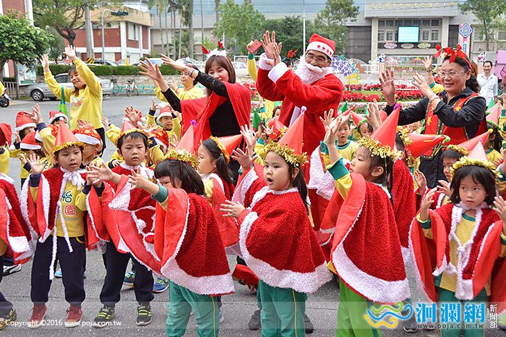 幼兒園報佳音，吉安鄉公所充滿濃濃聖誕節氣氛