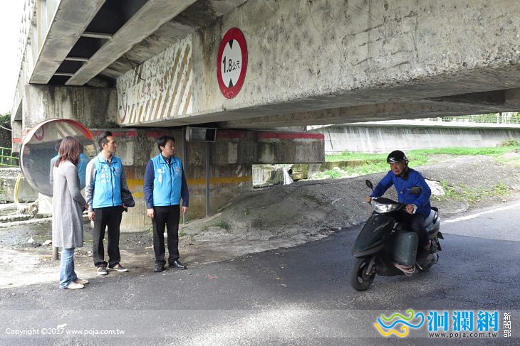 德安三街鐵路便道遇豪雨淹水，公所擬施作欄柵