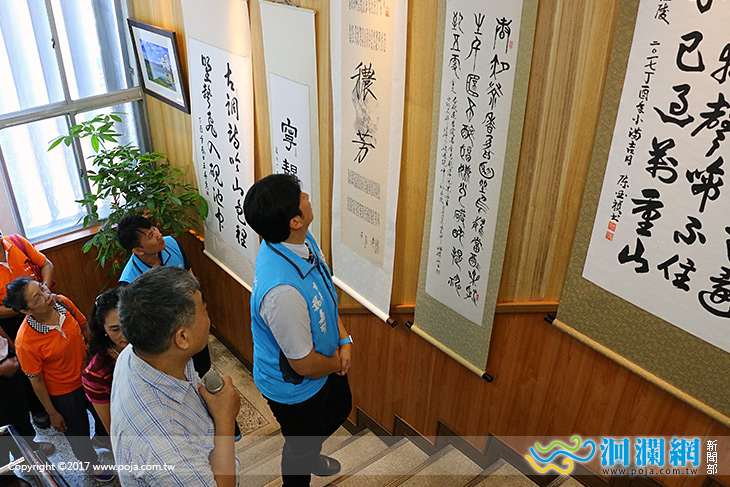 花蓮市志工協會書畫攝影聯展市公所展出