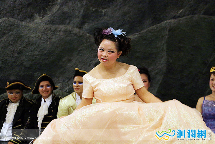 跨越障礙，迎接更好的自己黎明首次話劇演出