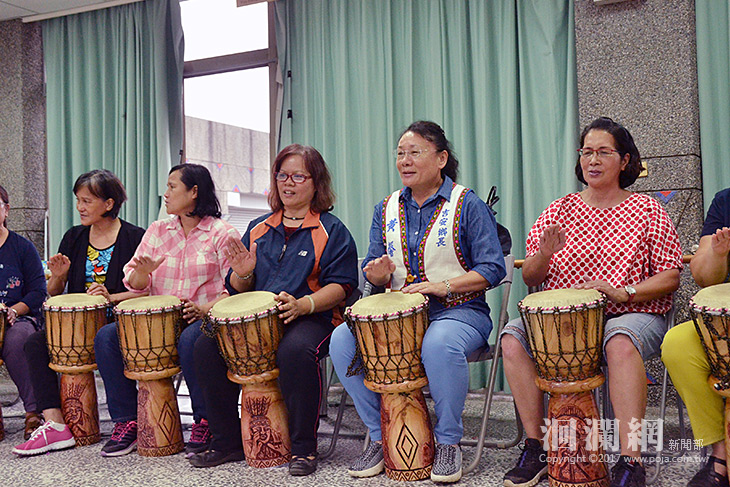 黃馨鼓勵部落婦女學技藝，公所辦傳統製鼓研習