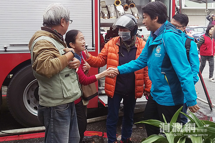 日式老房火災損毀，魏市長前往關心贈慰問金