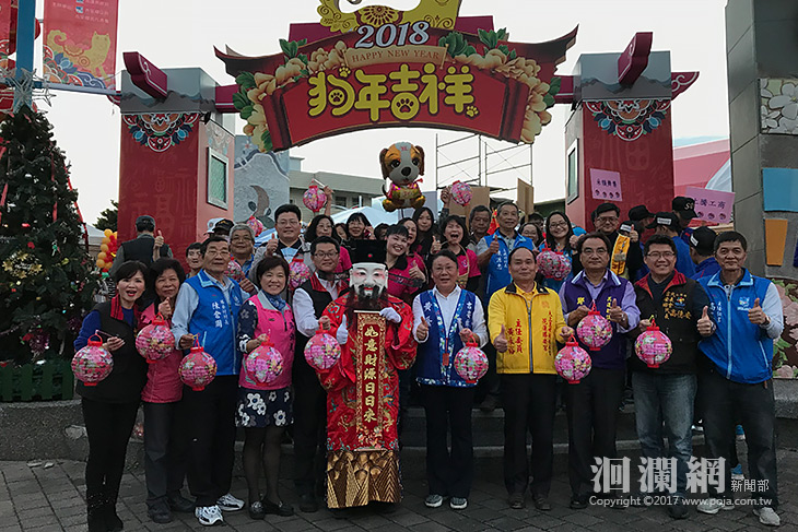 鄉長黃馨帶領千人提燈，祈福平安創意踩街慶元宵