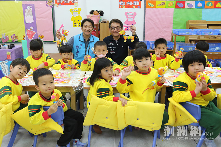 魏市長與幼兒園學童同樂，DIY燈籠慶元宵