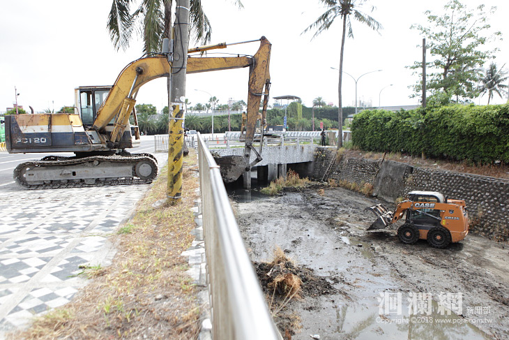 防汛期來臨，市公所加強抽水站調節池清淤