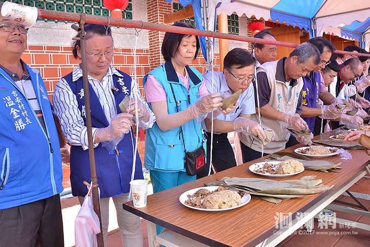 107吉安鄉慶端午，包粽溫暖獨居長者
