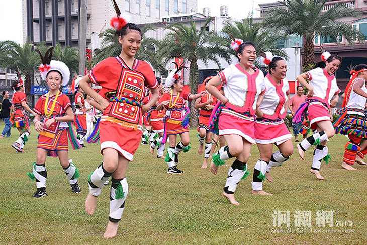 花蓮市原住民豐年祭熱情展開，嘎尼按部落先登場