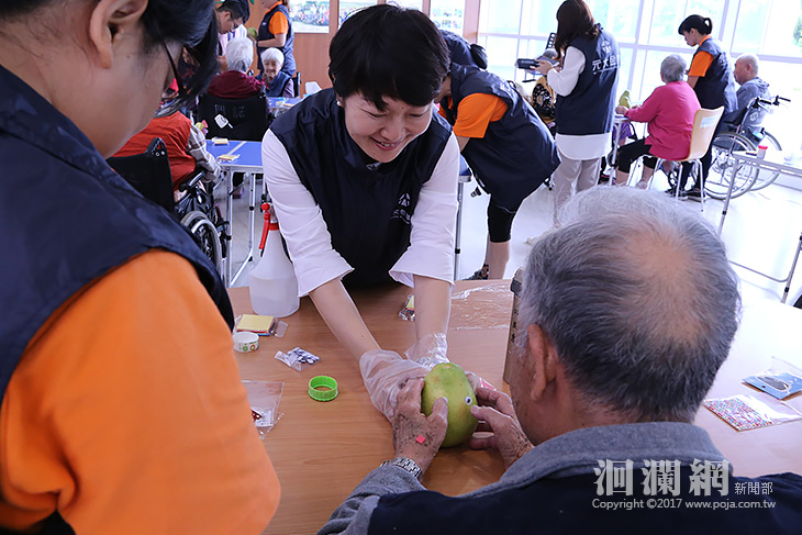 柚香傳情，元大陪護家爺奶慶中秋