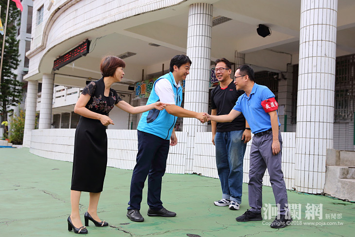 教師節前夕魏嘉賢贈送敬師禮表達敬意