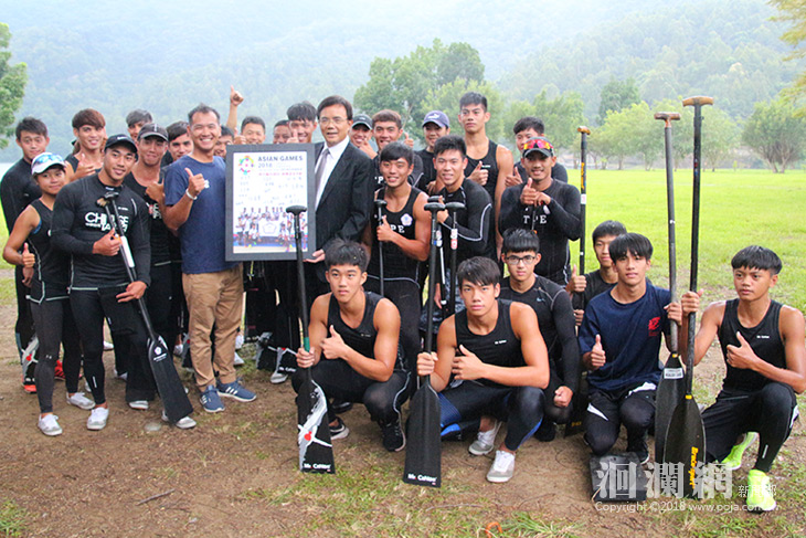 國慶焰火花縣府亞運英雄、社福團體及基層士兵觀