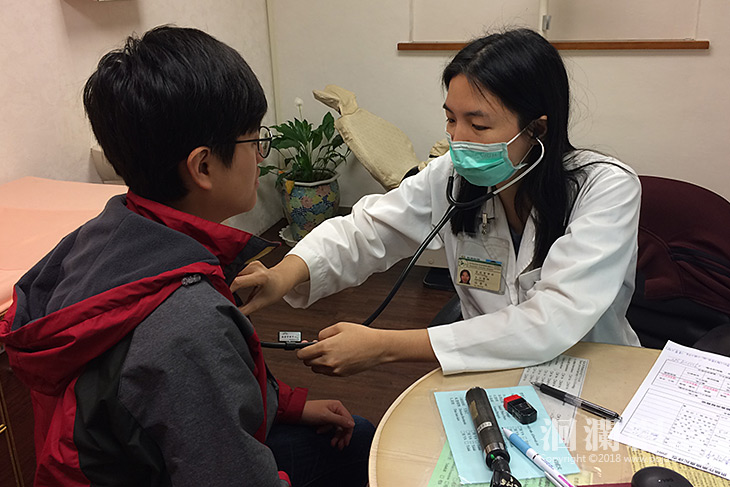 氣溫變化大過敏、流感患者增，外出記得戴口罩