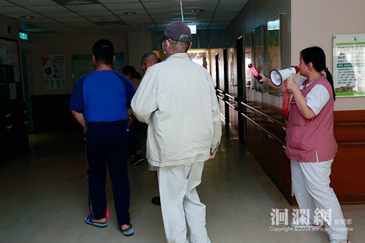 深夜火災緊急疏散 自衛消防編組演練逼真確實!