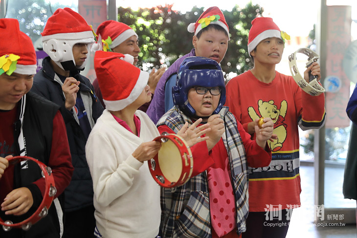 黎明教養院小天報佳音耶誕氛圍濃