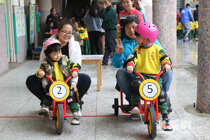 小心Ｃar路禮教學成果展，市幼中班交通禮儀不馬虎