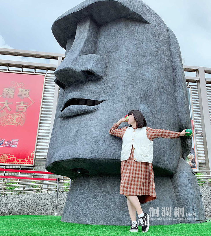 不用到復活島，巨石摩艾在遠百