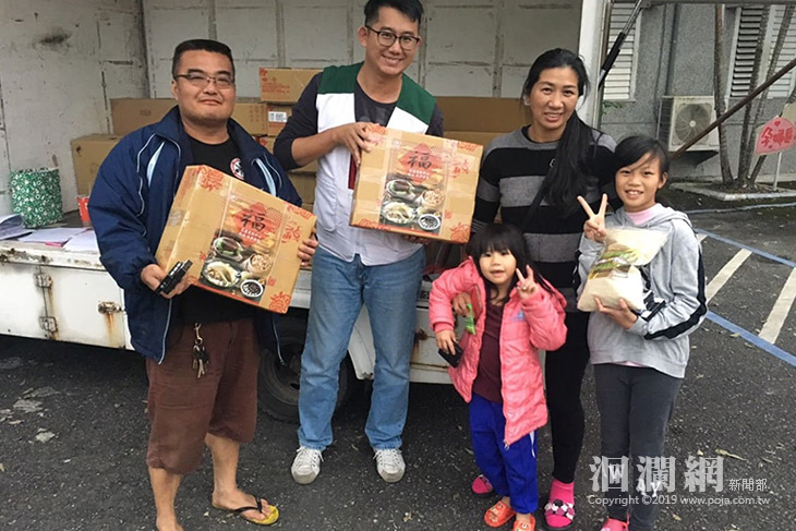 花蓮家扶發年菜家庭感謝各界幫助過好年