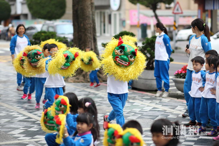佳姿幼兒園熱鬧舞獅報喜，花蓮市公所濃濃年味
