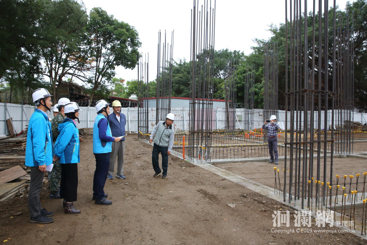 魏嘉賢視察新興路軍方地上物代拆代建工程